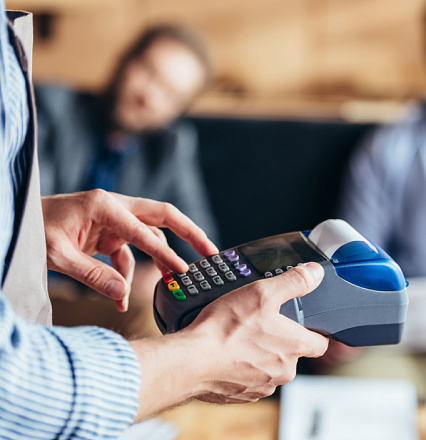 Оплата бескаркасной мебели Gliver картой через терминал